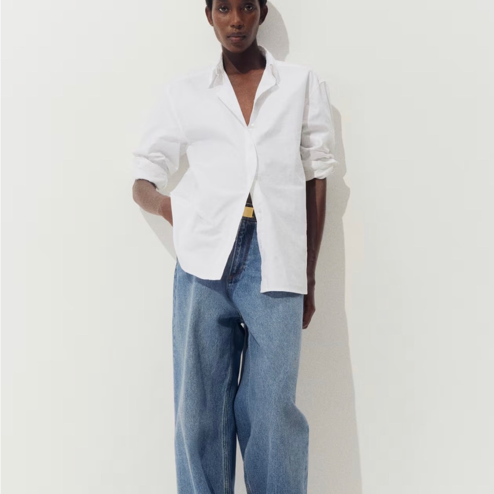 H&M WHITE OXFORD MEN’s XS or WOMEN’s M/L